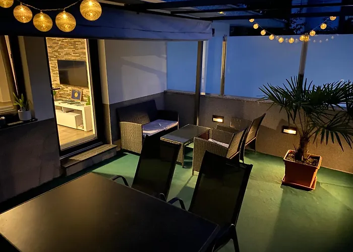 Castle View Apartma *