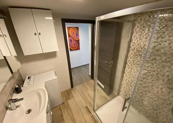 Castle View * トールミン