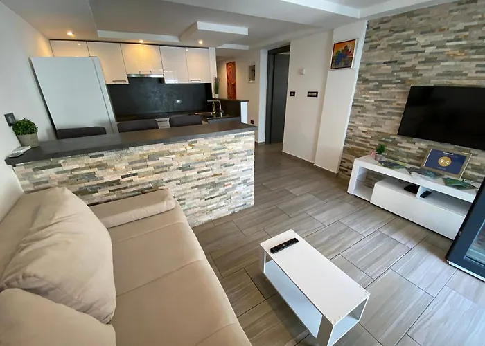 Castle View トールミン